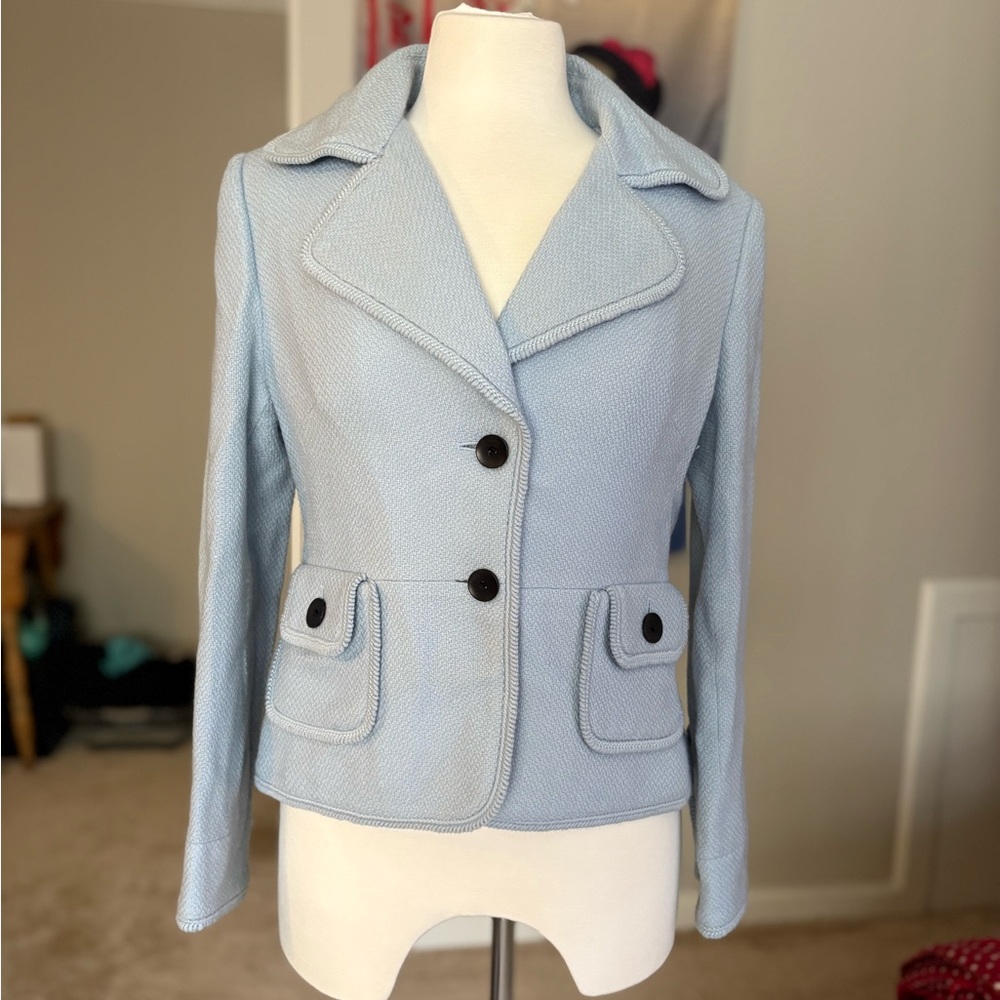 Albert Nipon Blue Blazer with Notched Lapels and Tailored Fit